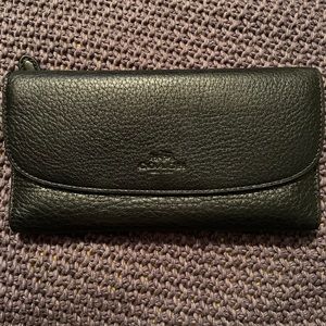 Coach Soft Wallet Snap Closure